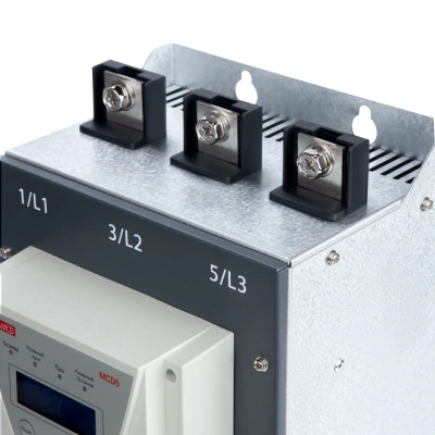 Устройство плавного пуска VEDA VM-50-P160-0165-T6-CV2 MCD52009 Устройство плавного пуска VEDA VM-50-P160-0165-T6-CV2 MCD52009